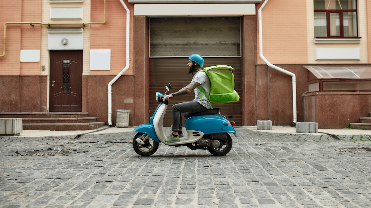 Labour Court Rules In Favour Of Deliveroo Couriers Classed As Employees Instead Of Self